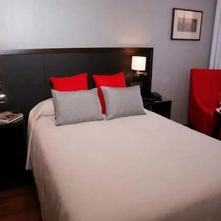 Center Apartment *
